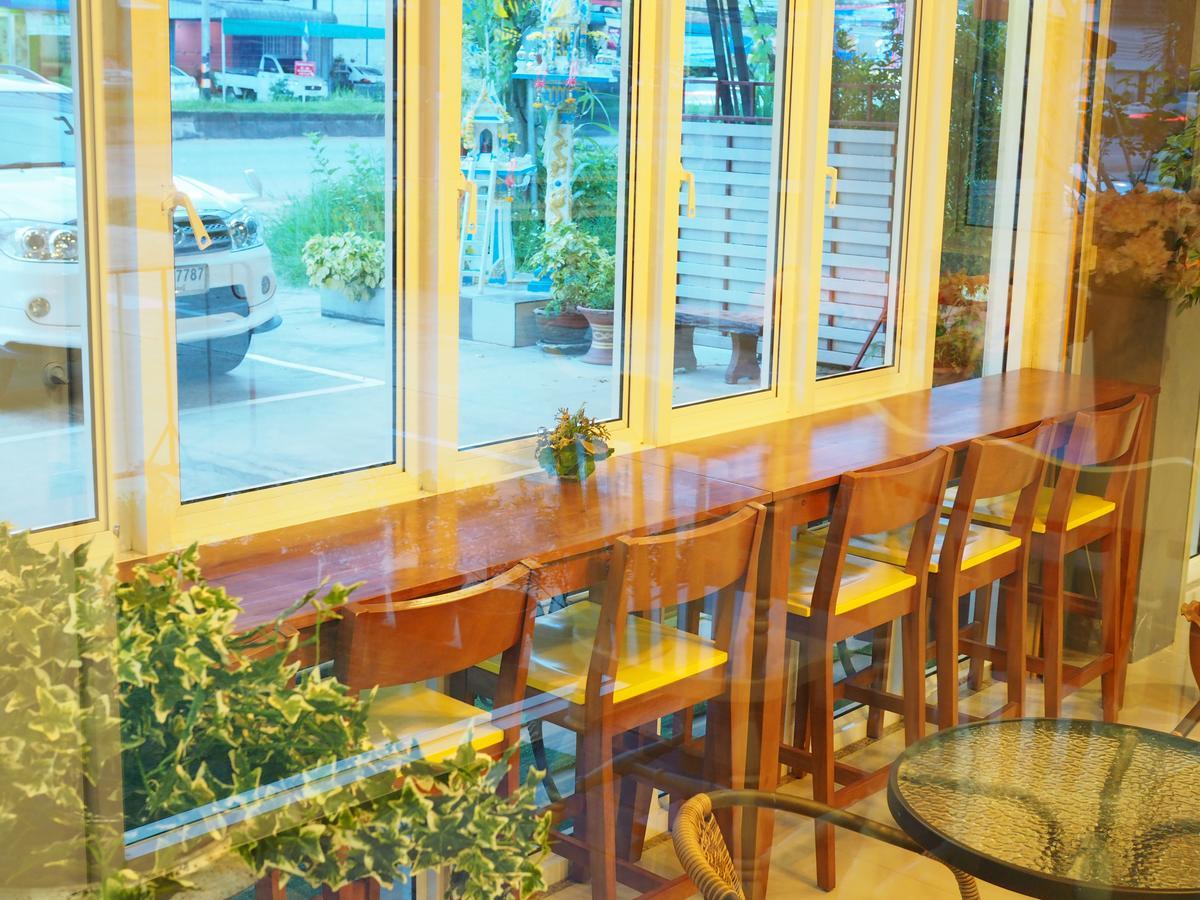 A Nighttime Hostel Krabi Ngoại thất bức ảnh