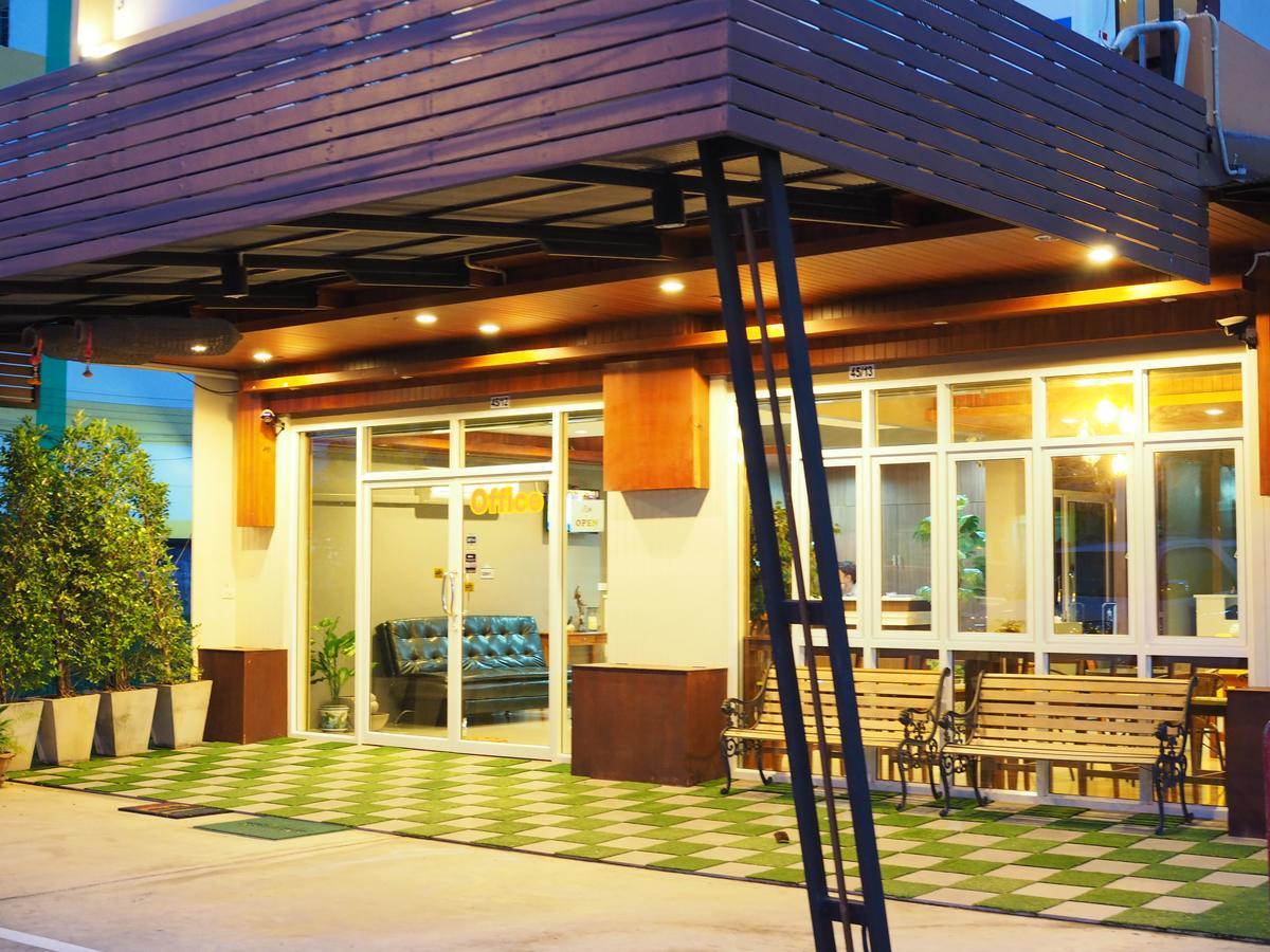 A Nighttime Hostel Krabi Ngoại thất bức ảnh